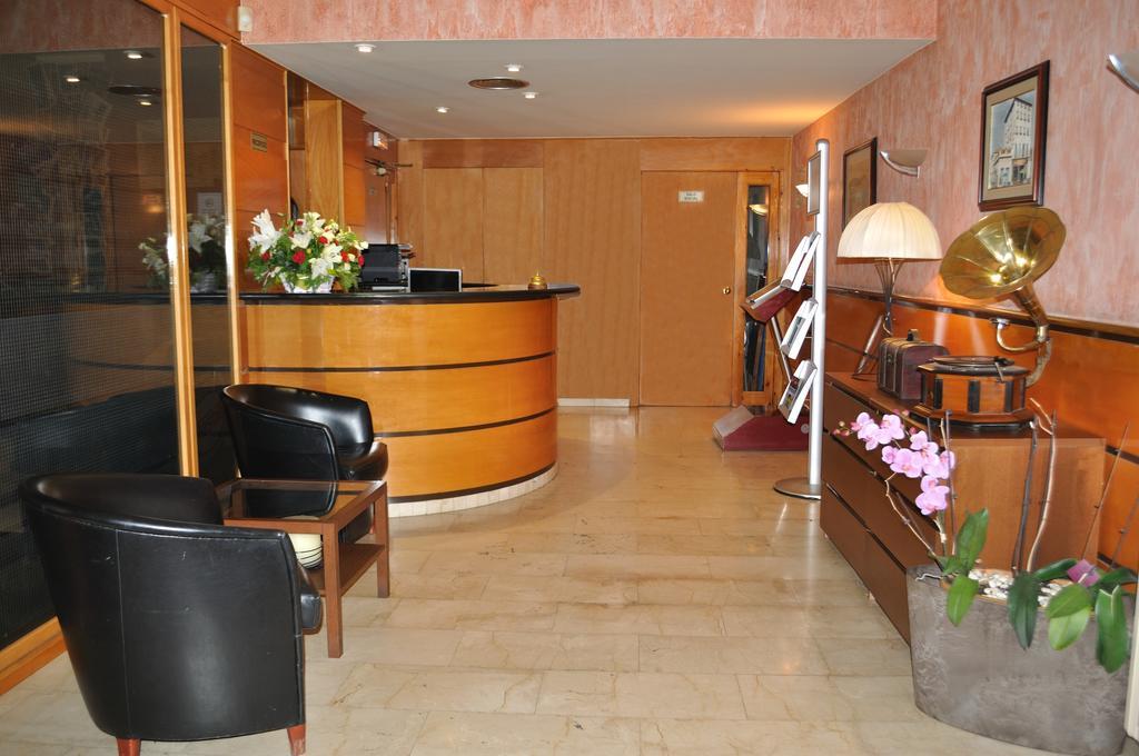 Hotel Sole Pobla de Segur Exterior photo